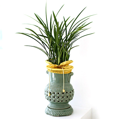 철골소심 투각청자분